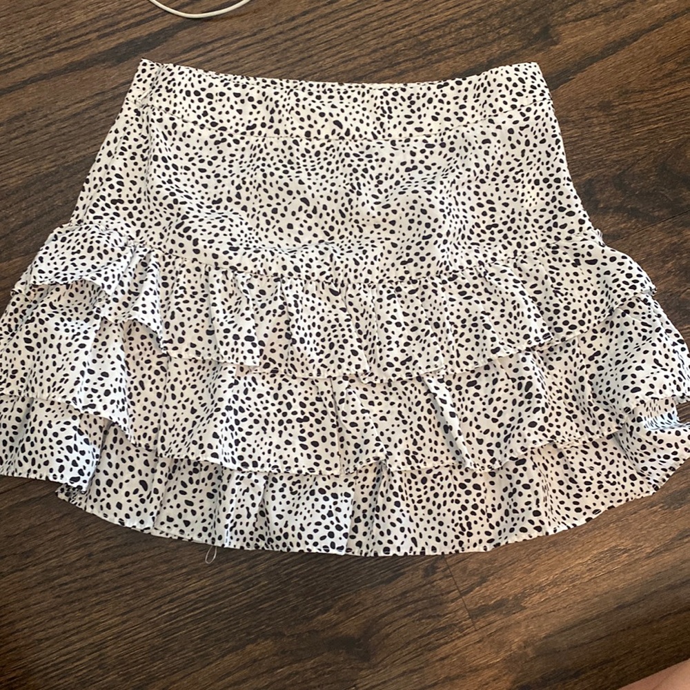Dalmatian ruffle skirt (SIZE UNKOWN)